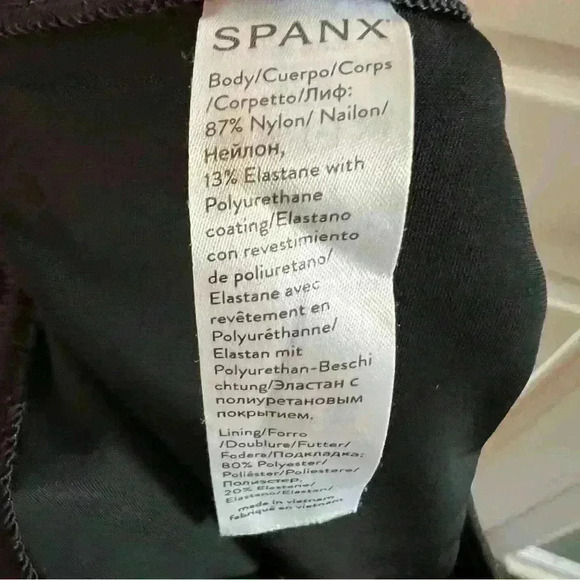 Spanx Black Camo Leggings. Size XS EUC - Picture 6 of 6